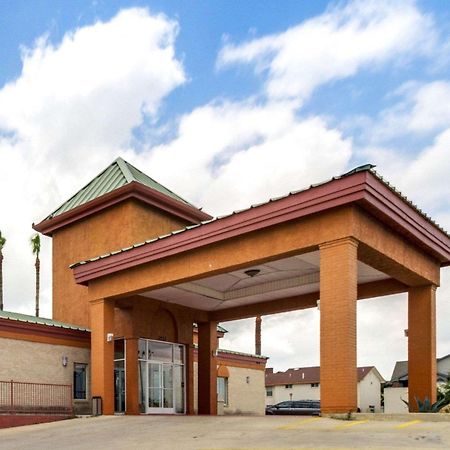 Econo Lodge Inn & Suites Eagle Pass Exterior photo